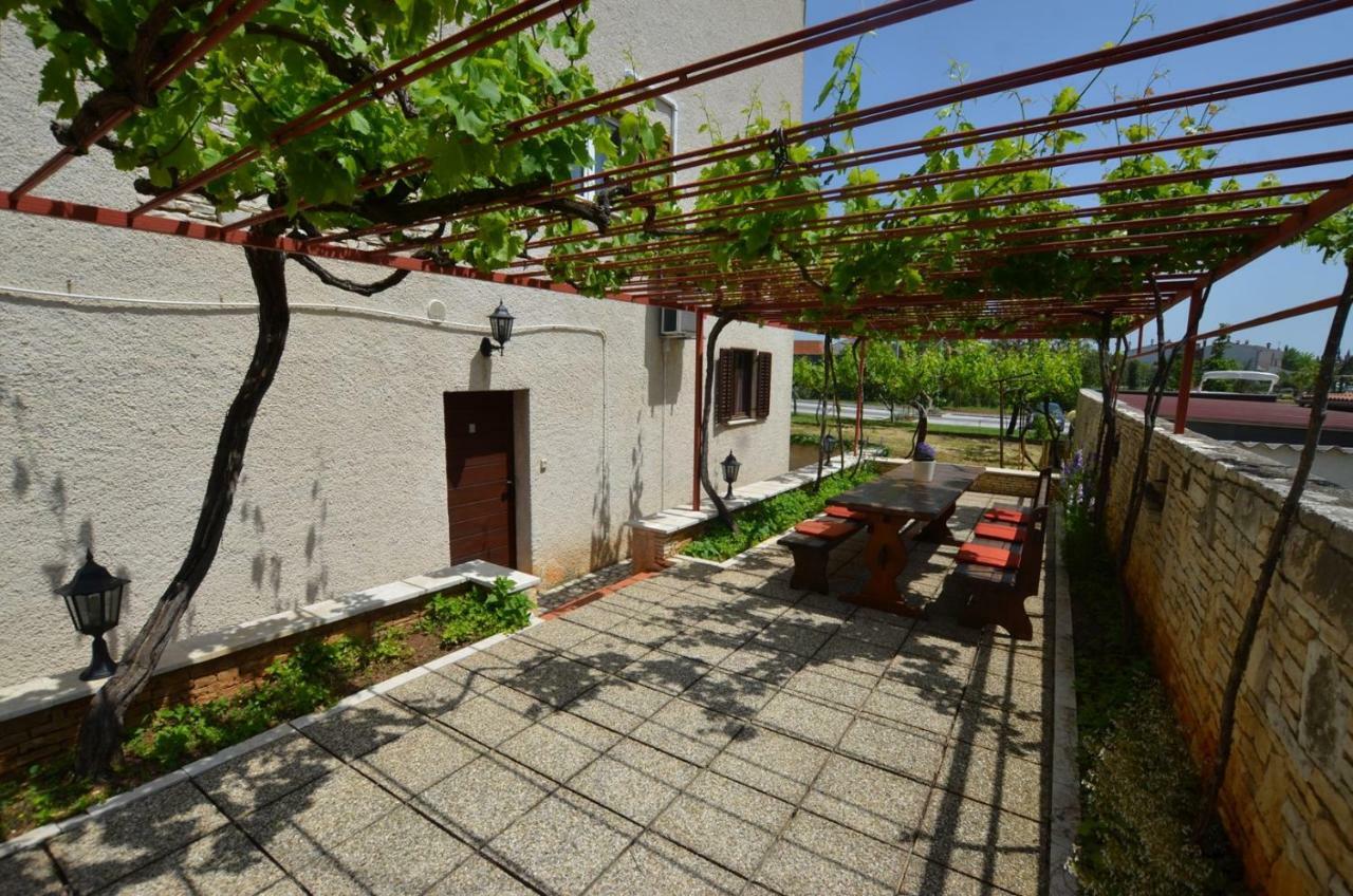 Galant Apartments Rovinj Exterior photo